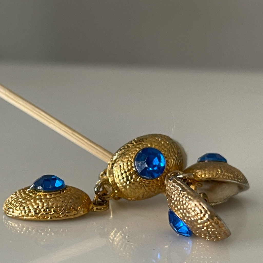 Vintage Clip Earrings. Stunning